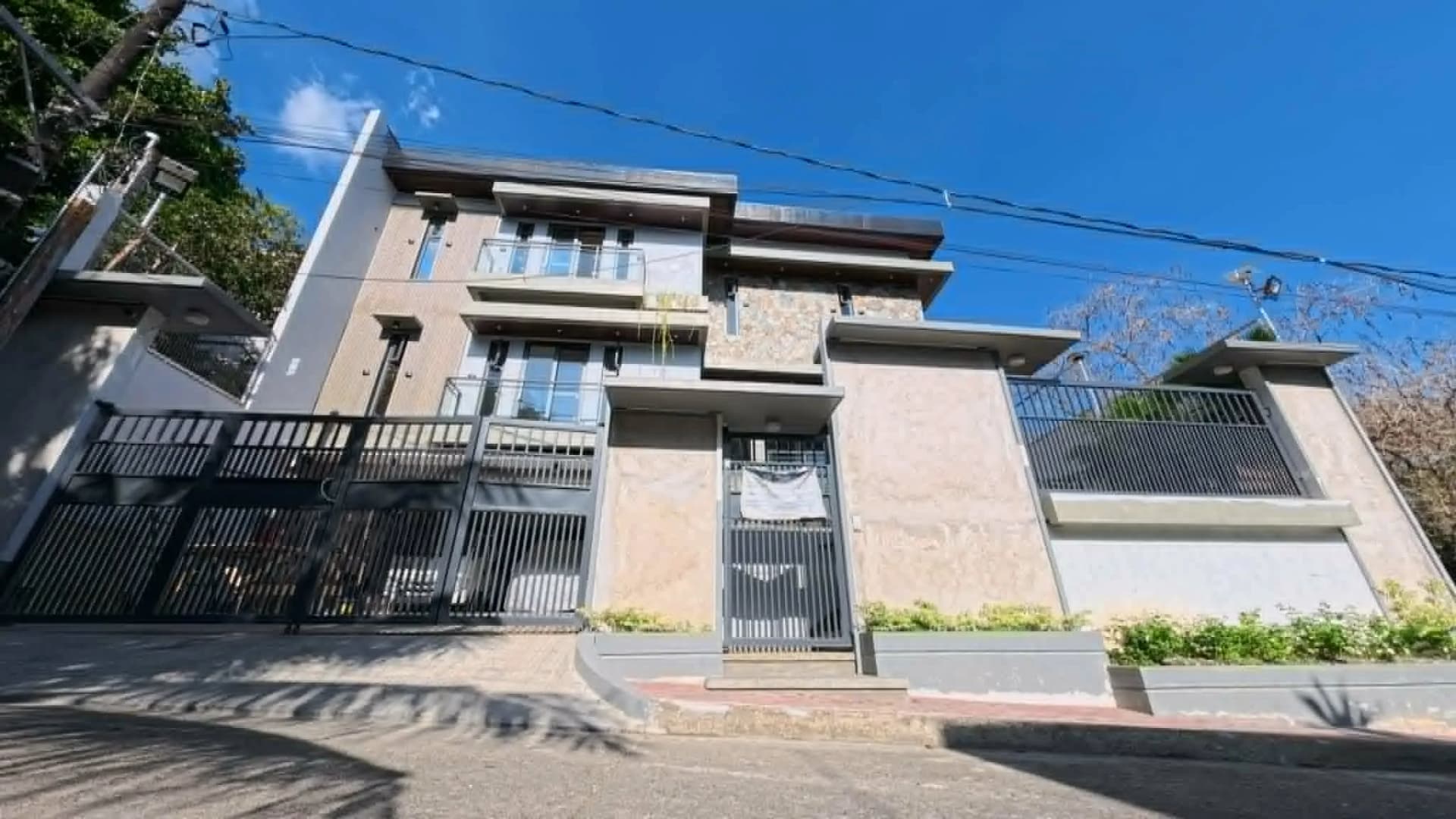 Cavaliers Village | 5BR 500sqm House & Lot for Sale in Rizal