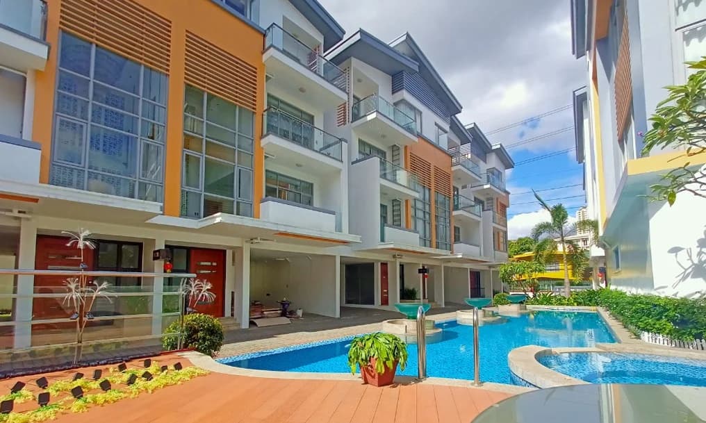 The Hoover Townhouse/hoover Residences | 4BR 326sqm Townhouse for Sale in San Juan City