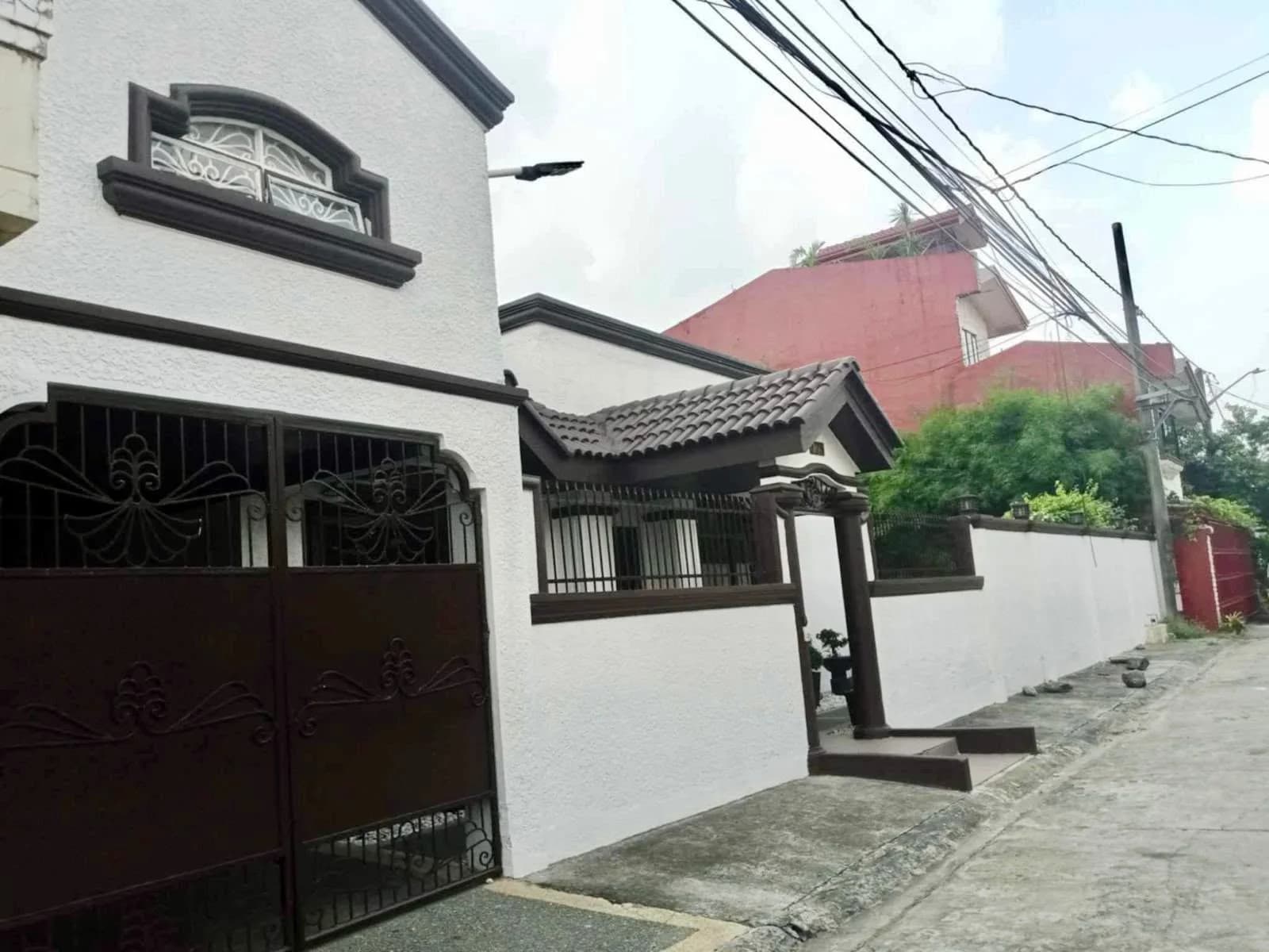 Pilar Village - Las Pinas | 5BR 156sqm House & Lot for Sale in Las Piñas City