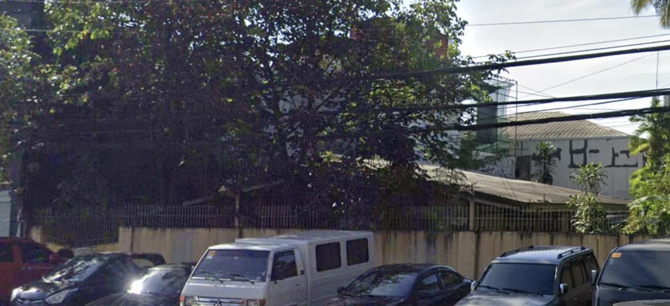 Residential Property Along Timog Avenue Quezon | 2BR 200sqm House & Lot for Sale in Quezon City
