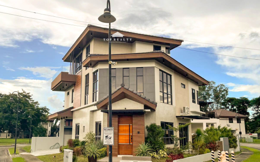 For Sale | Bali Mansions – Residential | 276 sqm Lot, 368 sqm Floor Area, 4 Bedrooms Bedrooms, 5 Bathrooms, 2 Parking, ₱32,000,000.00 | Cavite | Semi-Furnished | Listed on Housal.com